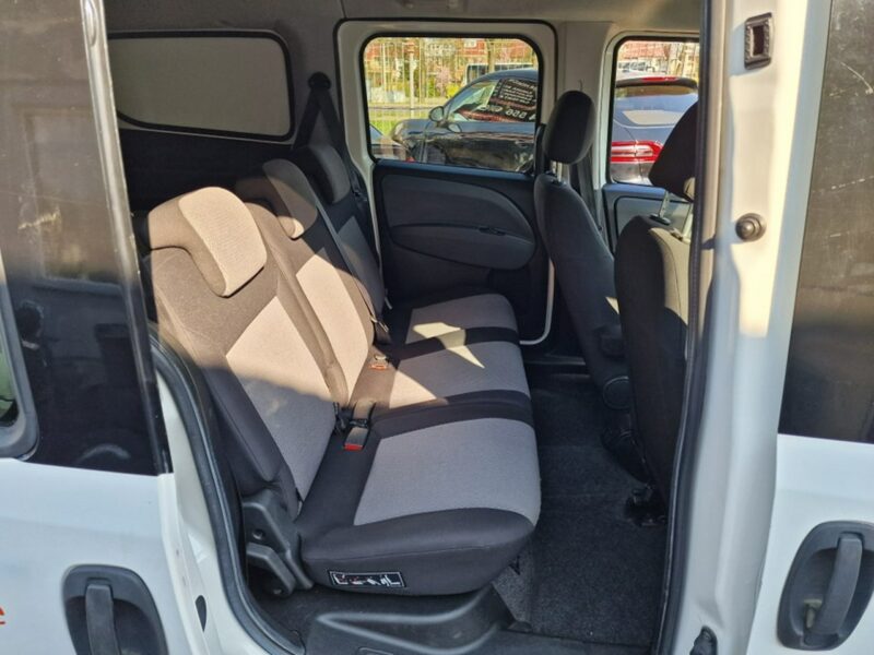 Fiat Doblo 1.3 MultiJet 90 KM, Klima Automatyczna, Bluetooth, Isofix, Komputer II (2009-)