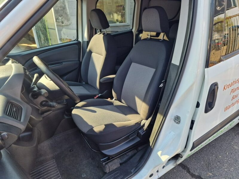 Fiat Doblo 1.3 MultiJet 90 KM, Klima Automatyczna, Bluetooth, Isofix, Komputer II (2009-)