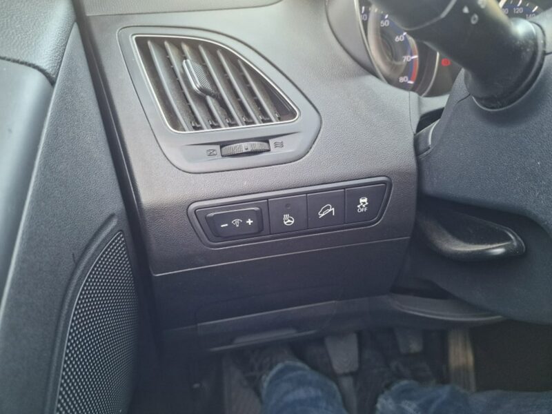 Hyundai ix35 1.6 GDI 135 KM, Klima, Bluetooth, Grzane Fotele i Kierownica, Isofix