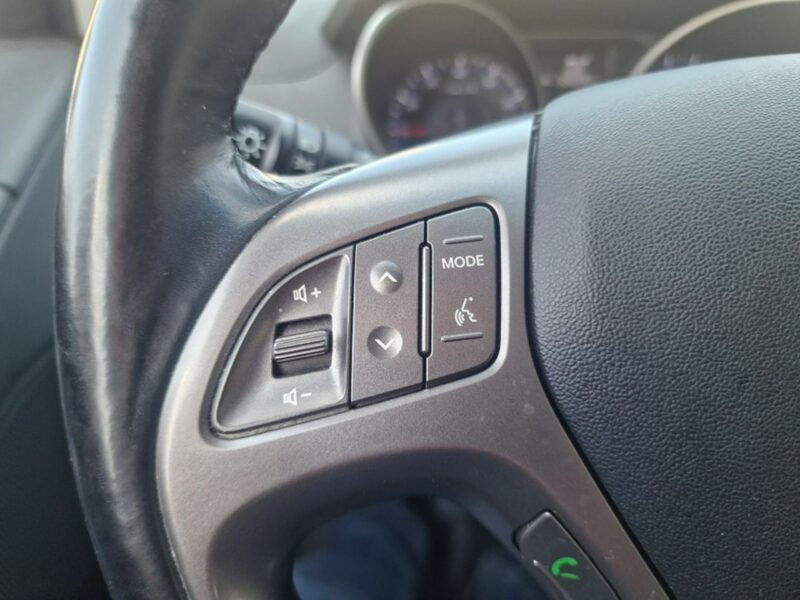 Hyundai ix35 1.6 GDI 135 KM, Klima, Bluetooth, Grzane Fotele i Kierownica, Isofix