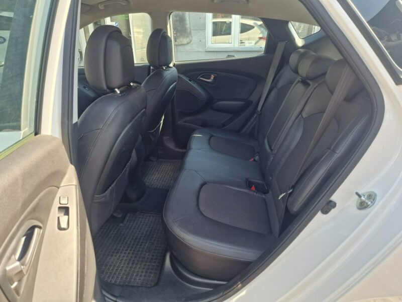 Hyundai ix35 1.6 GDI 135 KM, Klima, Bluetooth, Grzane Fotele i Kierownica, Isofix