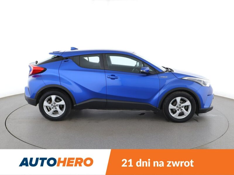 Toyota C-HR HEV navi klima auto kamera i czujniki parkowania