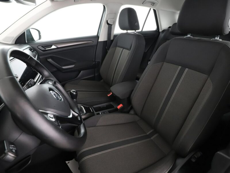 Volkswagen T-Roc navi LED klima auto czujniki parkowania