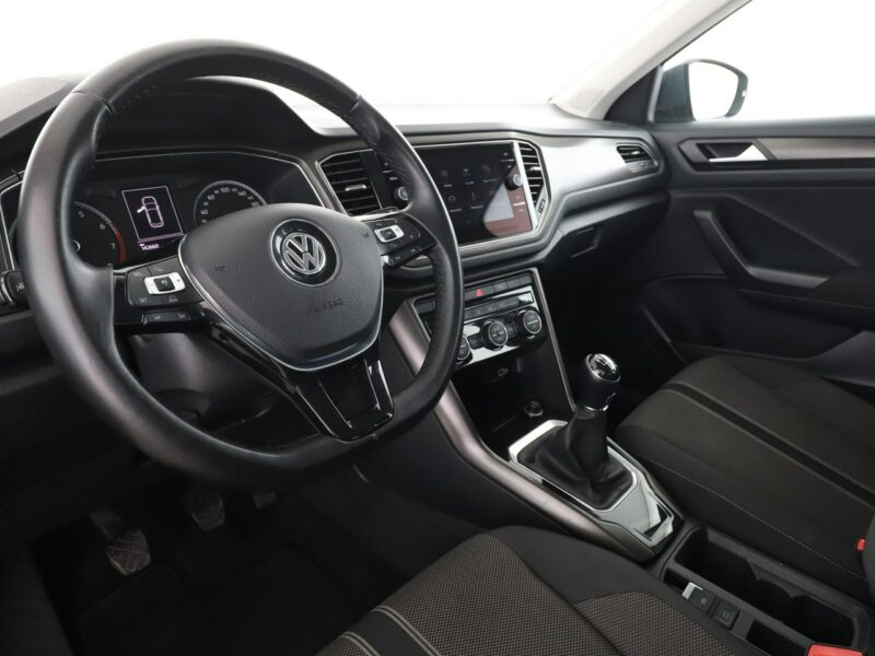 Volkswagen T-Roc navi LED klima auto czujniki parkowania