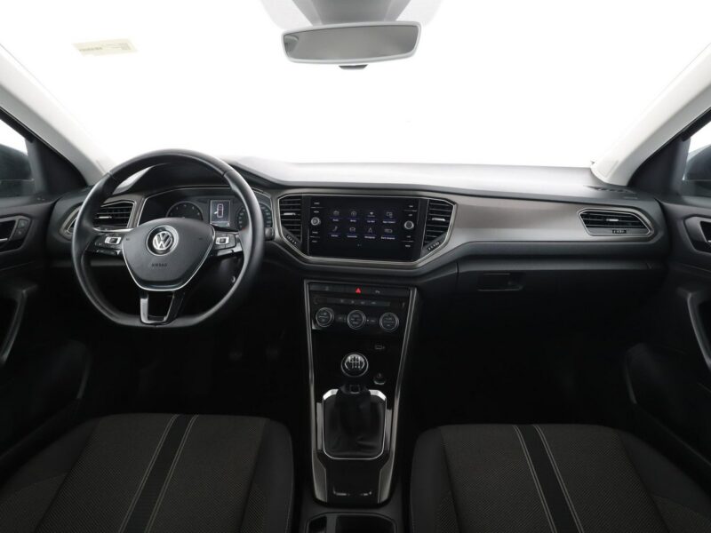 Volkswagen T-Roc navi LED klima auto czujniki parkowania