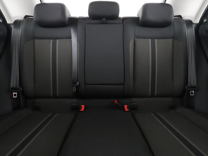 Volkswagen T-Roc navi LED klima auto czujniki parkowania