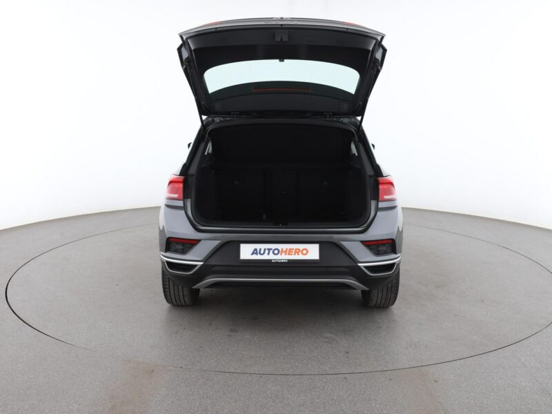 Volkswagen T-Roc navi LED klima auto czujniki parkowania