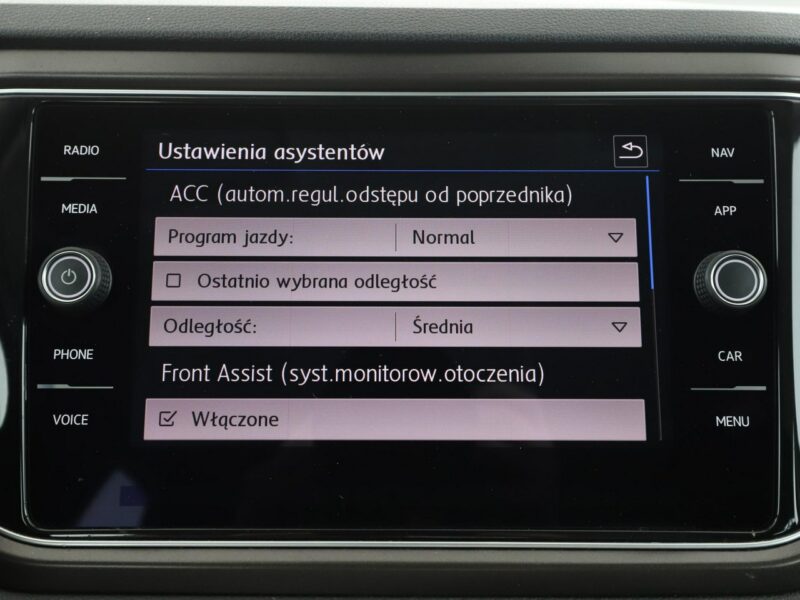 Volkswagen T-Roc navi LED klima auto czujniki parkowania