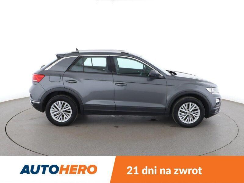 Volkswagen T-Roc navi LED klima auto czujniki parkowania