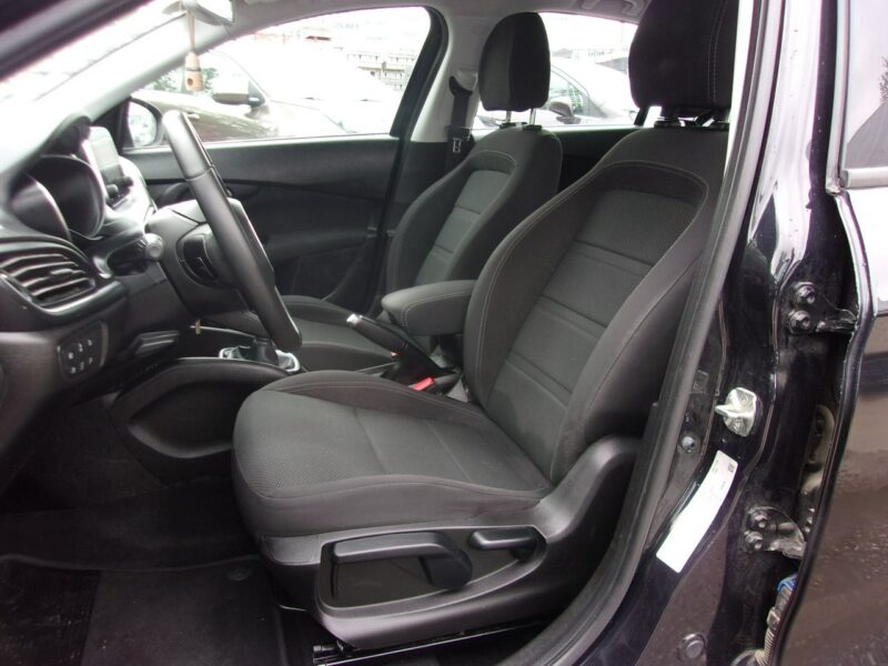Fiat Tipo 1.4 Turbo Lounge Kamera Cofania Navigacja Pdc Alu II (2016-)