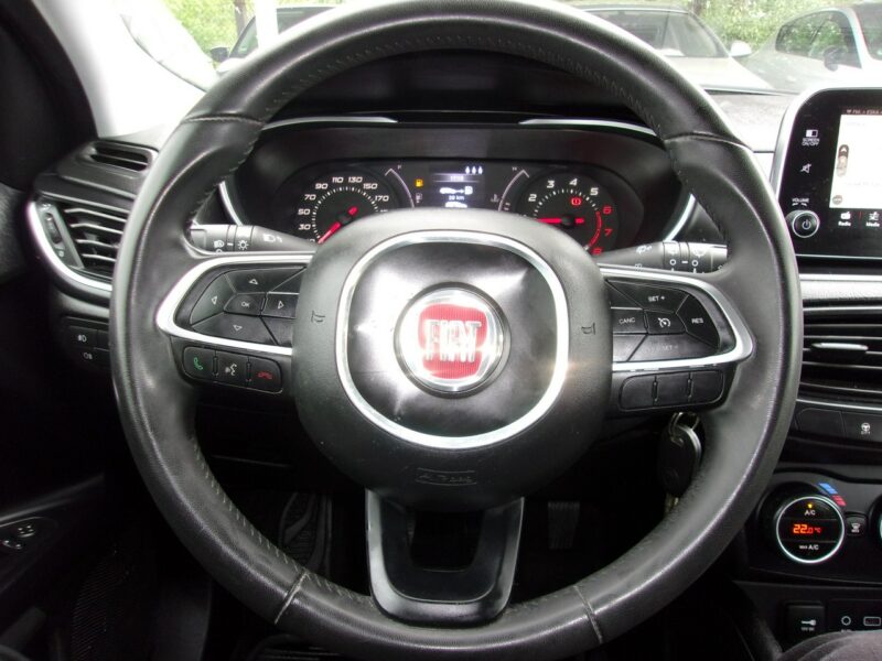 Fiat Tipo 1.4 Turbo Lounge Kamera Cofania Navigacja Pdc Alu II (2016-)
