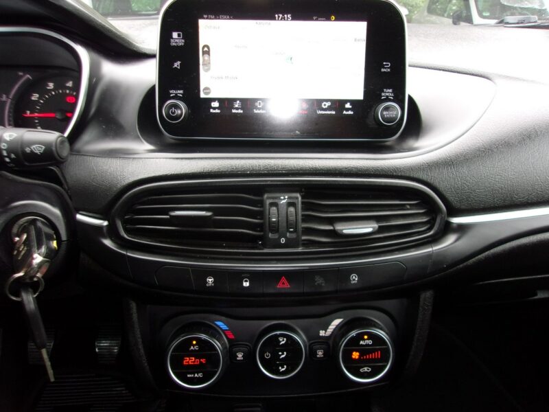 Fiat Tipo 1.4 Turbo Lounge Kamera Cofania Navigacja Pdc Alu II (2016-)