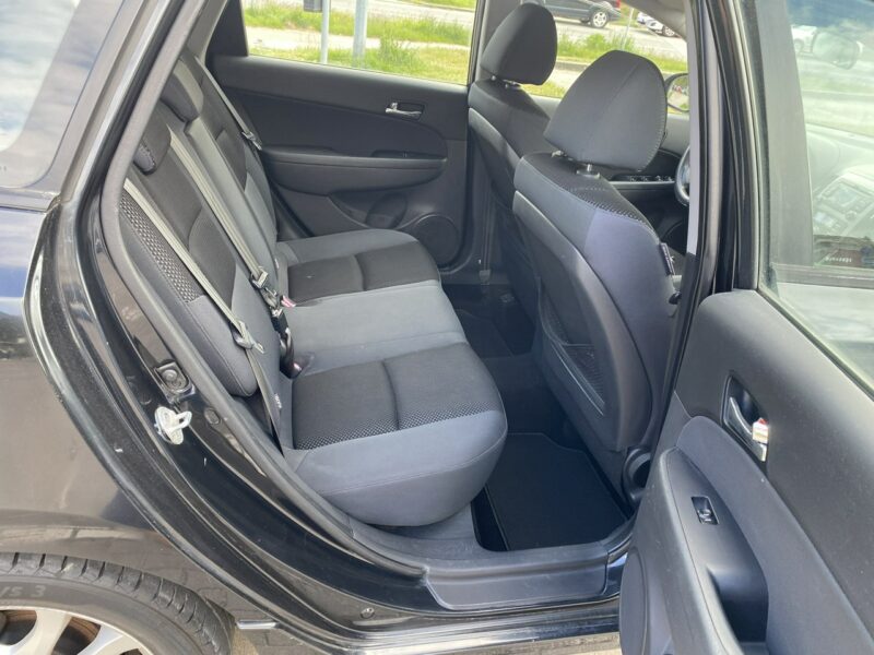 Hyundai i30 Po liftingu, klimatronik, czujniki parkowania, mocny silnik, 8 airbag I (2002-2013)