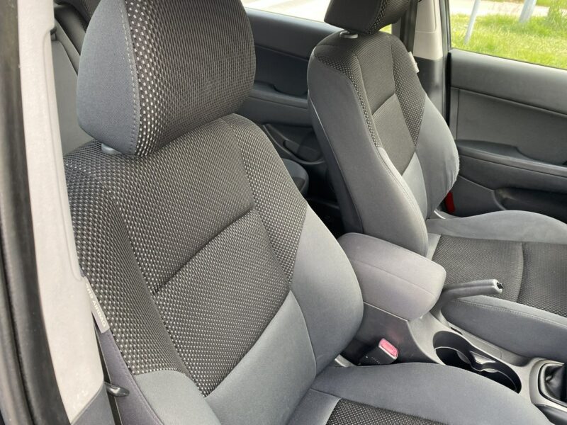 Hyundai i30 Po liftingu, klimatronik, czujniki parkowania, mocny silnik, 8 airbag I (2002-2013)