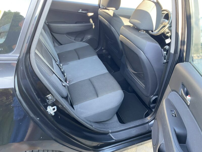 Hyundai i30 Po liftingu, klimatronik, czujniki parkowania, mocny silnik, 8 airbag I (2002-2013)