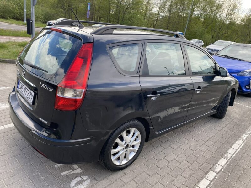 Hyundai i30 Po liftingu, klimatronik, czujniki parkowania, mocny silnik, 8 airbag I (2002-2013)