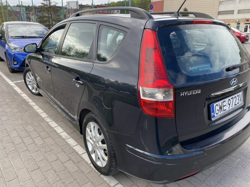 Hyundai i30 Po liftingu, klimatronik, czujniki parkowania, mocny silnik, 8 airbag I (2002-2013)
