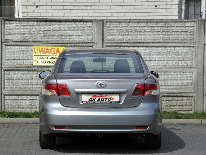 Toyota Avensis Toyota Avensis 1,8VVTi 147KM Soll/Serwisowana/Kamera/Nawigacja/Zadbany III (2009-)