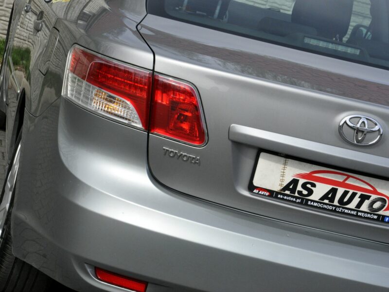Toyota Avensis Toyota Avensis 1,8VVTi 147KM Soll/Serwisowana/Kamera/Nawigacja/Zadbany III (2009-)