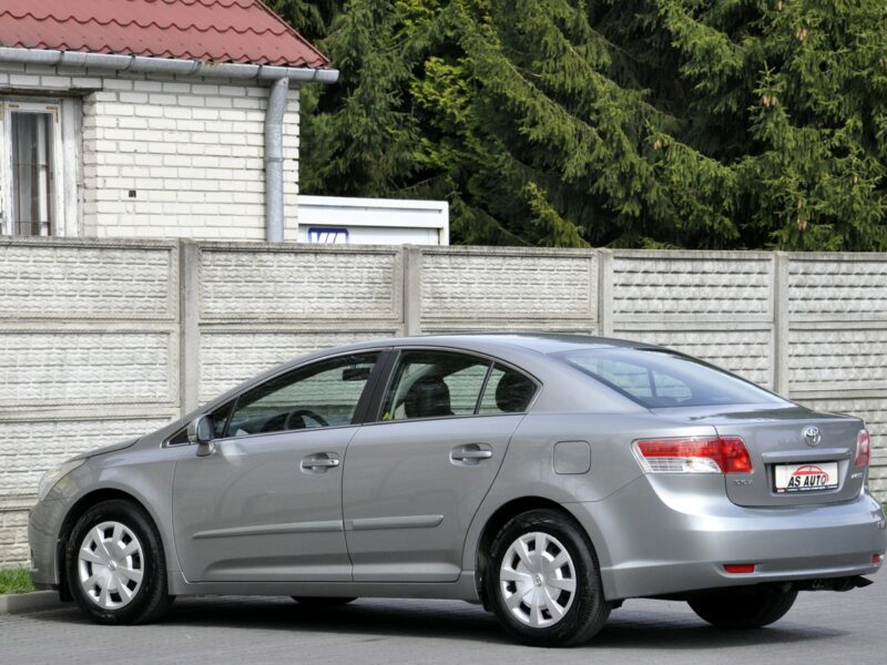 Toyota Avensis Toyota Avensis 1,8VVTi 147KM Soll/Serwisowana/Kamera/Nawigacja/Zadbany III (2009-)