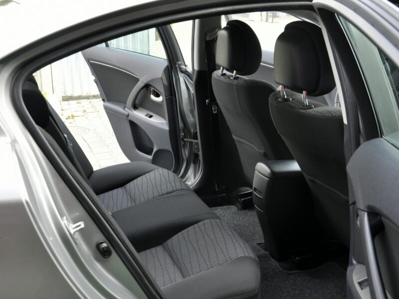 Toyota Avensis Toyota Avensis 1,8VVTi 147KM Soll/Serwisowana/Kamera/Nawigacja/Zadbany III (2009-)