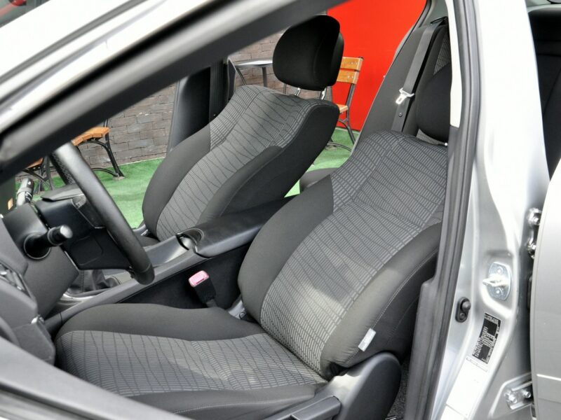 Toyota Avensis Toyota Avensis 1,8VVTi 147KM Soll/Serwisowana/Kamera/Nawigacja/Zadbany III (2009-)