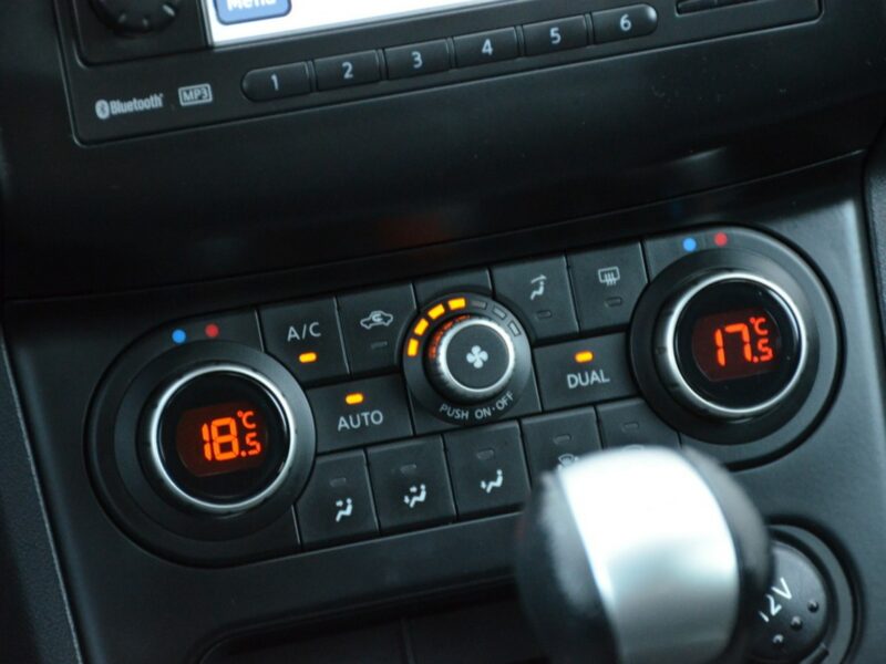 Nissan Qashqai Zarejestrowany 1.6i 117KM Lift Panorama Navi Kamera Start/Stop I (2007-2013)