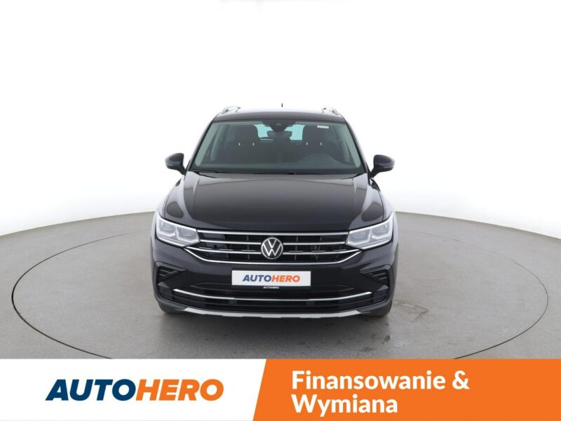 Volkswagen Tiguan Elegance automat alcantara panorama virtual grzane fotele ACC navi kam II (2016-2024)