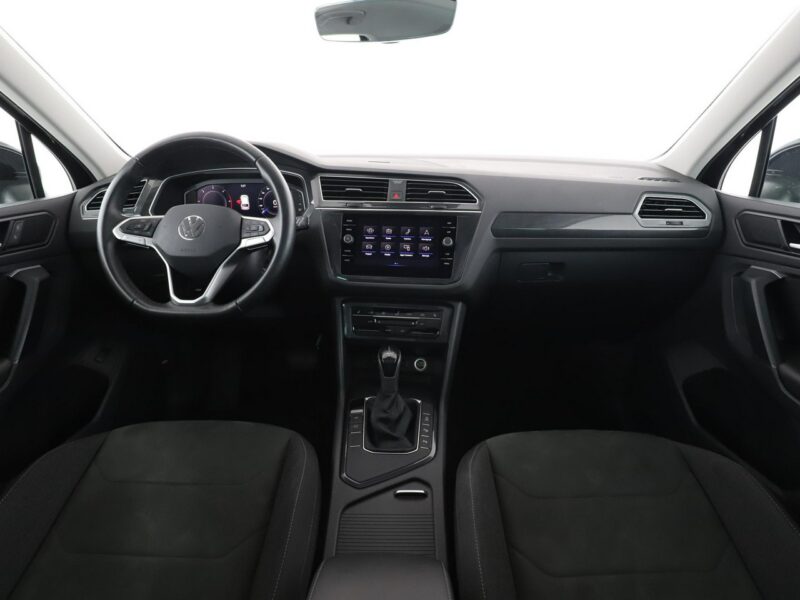 Volkswagen Tiguan Elegance automat alcantara panorama virtual grzane fotele ACC navi kam II (2016-2024)