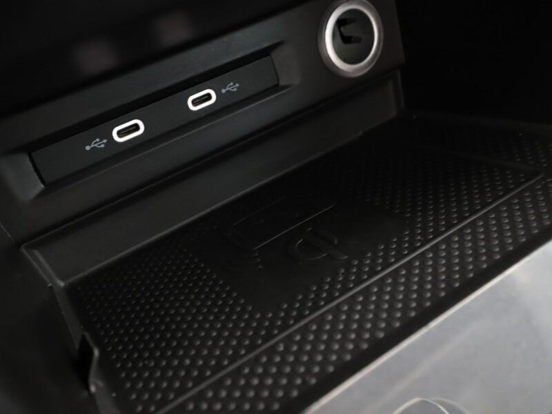 Volkswagen Tiguan Elegance automat alcantara panorama virtual grzane fotele ACC navi kam II (2016-2024)