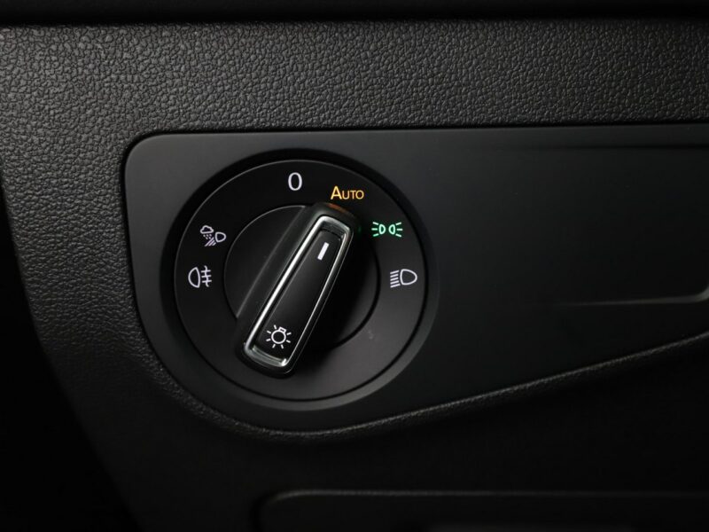 Volkswagen Tiguan Elegance automat alcantara panorama virtual grzane fotele ACC navi kam II (2016-2024)