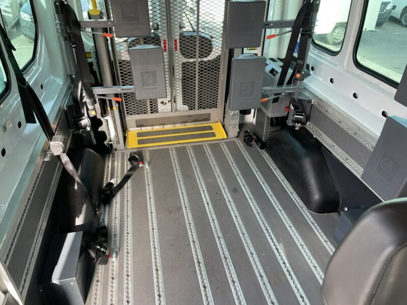 Ford Transit Transit do przewozu Niepełnosprawnych 2 Wózki inwalida rampa 2017 VII (2013-)