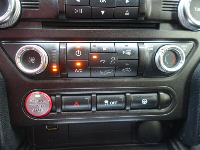 Ford Mustang * Oferta Prywatna * 2.3 Benzyna 317KM * Świetny Stan * 80 tyś KM VI (2014-)