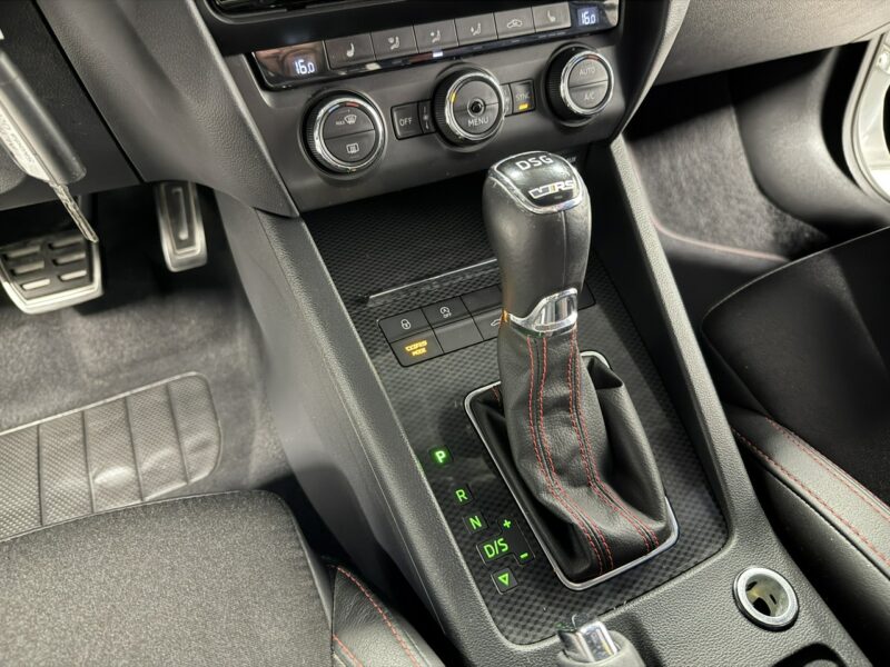Škoda Octavia RS 2.0 TDI 184KM*CHALLENGE*VRS Mode*AppleCar*Bi-Xenon*El.Klapa*NIEMCY III (2013-)