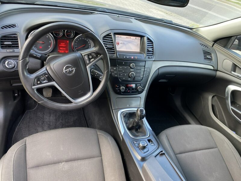 Opel Insignia Edition, nawigacja, czujniki parkowania, hak ,drugie koła,nowy rozrząd A (2008-2017)
