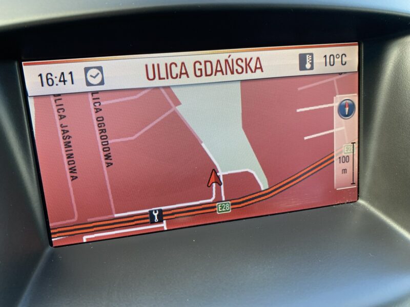 Opel Insignia Edition, nawigacja, czujniki parkowania, hak ,drugie koła,nowy rozrząd A (2008-2017)