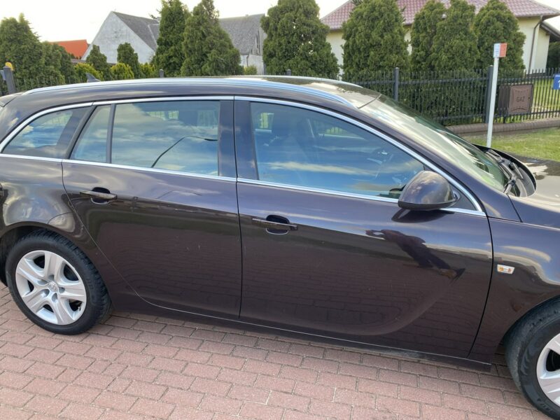 Opel Insignia Edition, nawigacja, czujniki parkowania, hak ,drugie koła,nowy rozrząd A (2008-2017)
