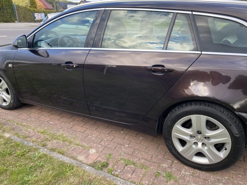 Opel Insignia Edition, nawigacja, czujniki parkowania, hak ,drugie koła,nowy rozrząd A (2008-2017)