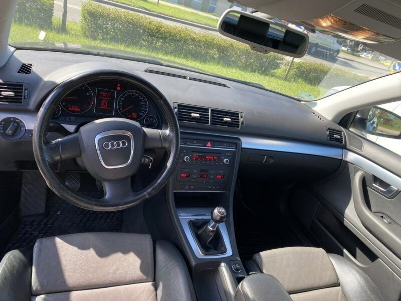 Audi A4 200KM, dwu kolorowa skóra, biksenony, światła dzienne, szyberdach B7 (2004-2007)