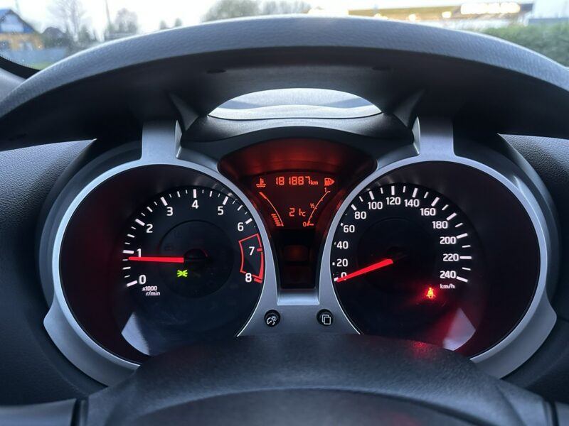 Nissan Juke 2015 1.2 benzyna 115km bezwypadkowy panorama xenon 2 komplety alu I (2010-2019)