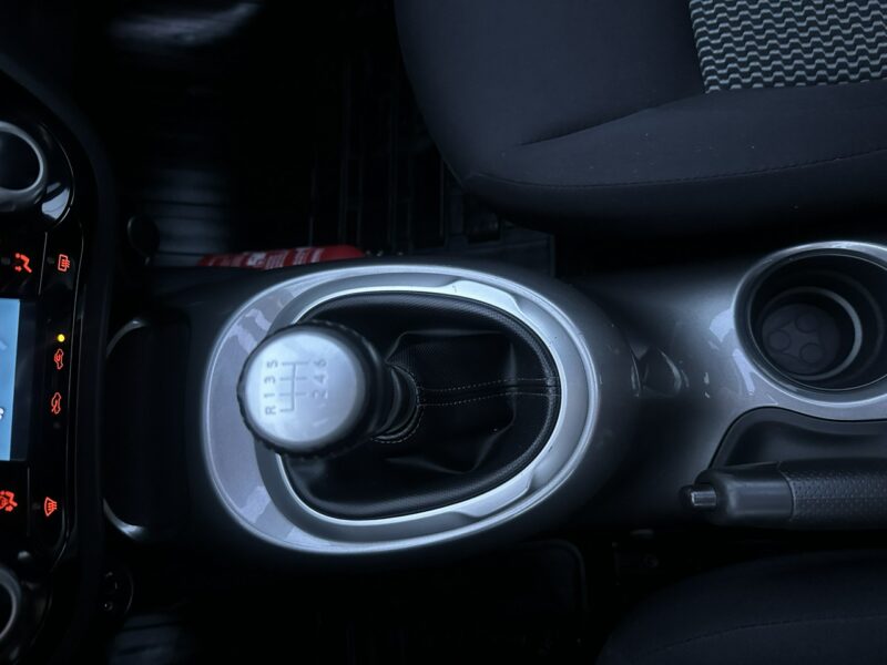 Nissan Juke 2015 1.2 benzyna 115km bezwypadkowy panorama xenon 2 komplety alu I (2010-2019)