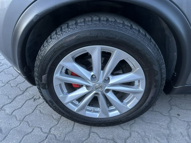 Nissan Juke 2015 1.2 benzyna 115km bezwypadkowy panorama xenon 2 komplety alu I (2010-2019)