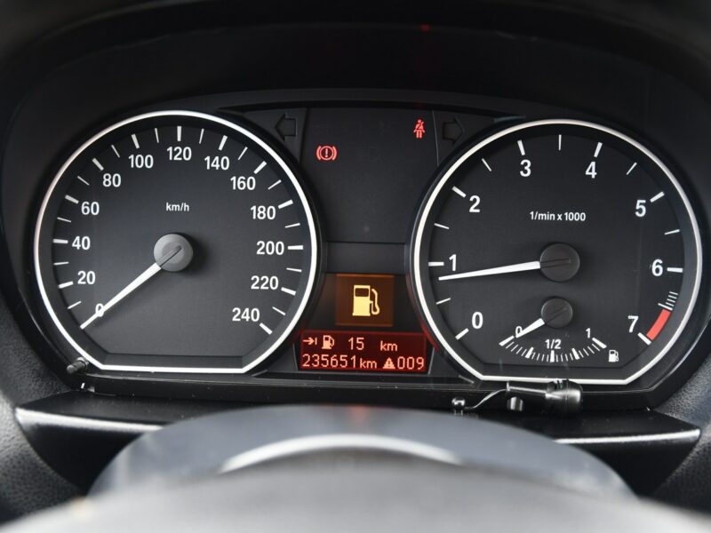 BMW 118 2,0benz DUDKI11 M-Pakiet.Navi.Klimatr 2 str. Tempomat.Parktronic,OKAZ E87 (2004-2013)
