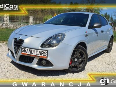 Alfa Romeo Giulietta 2.0 JTDm 150KM # Q2 # Navi # DNA # Climatronic # Skóra # Alkantara