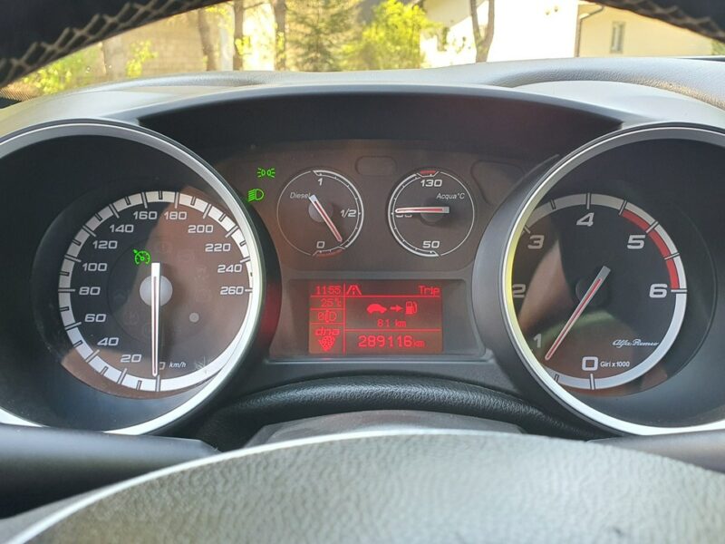 Alfa Romeo Giulietta 2.0 JTDm 150KM # Q2 # Navi # DNA # Climatronic # Skóra # Alkantara