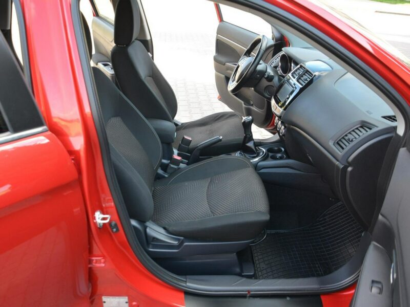 Mitsubishi ASX Lift Ledy bi-Xenon Kamera Keyless go Parktronic ALU 17