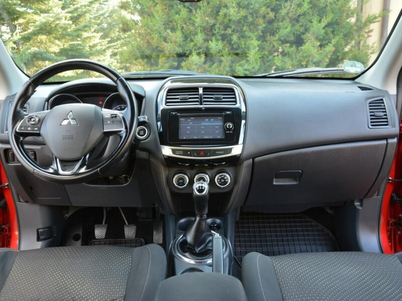 Mitsubishi ASX Lift Ledy bi-Xenon Kamera Keyless go Parktronic ALU 17