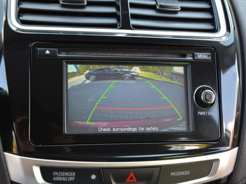 Mitsubishi ASX Lift Ledy bi-Xenon Kamera Keyless go Parktronic ALU 17