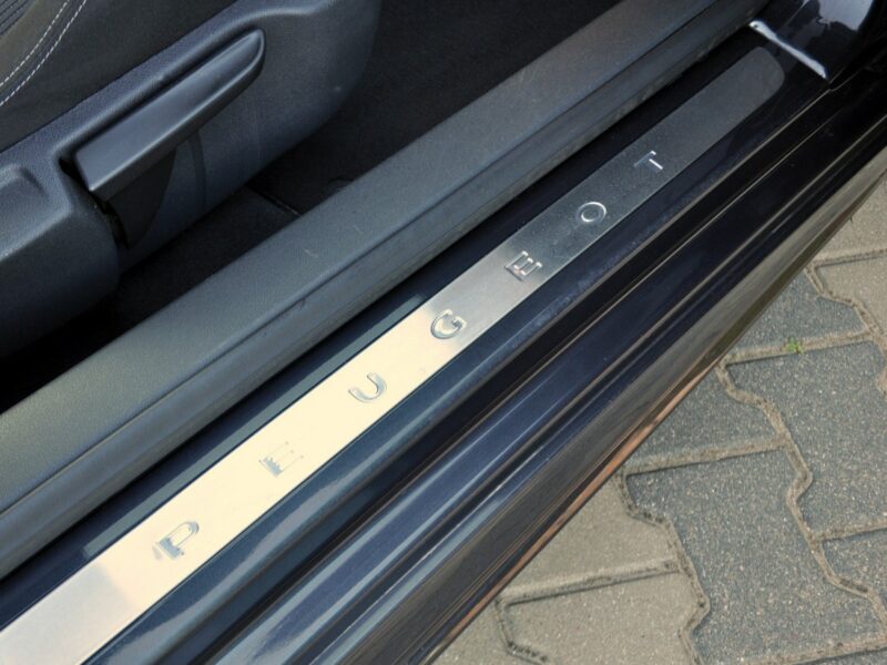 Peugeot RCZ 1.6i(156KM)*Bi-Xenon*Welur*Klimatronik*2xParktronik*I Wł*Alu19"ASO