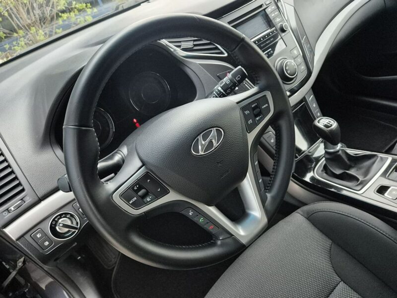 Hyundai i40 1.6 GDI * GWARANCJA * kombi * serwis do końca * manual * warszawa